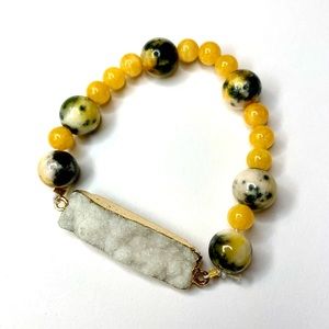 White Druzy Crystal Stone Beaded Stretch Bracelet with Yellow Persian Jades